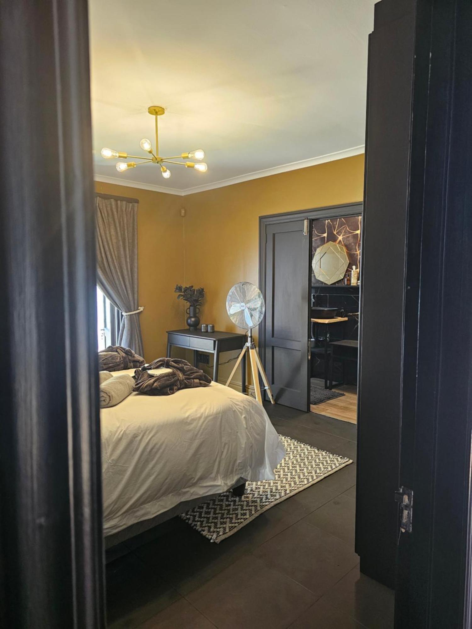 Die Heerenhuys Guest Suites 스텔렌보스 외부 사진